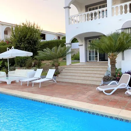 With A Big Garden And Heated Pool Málaga