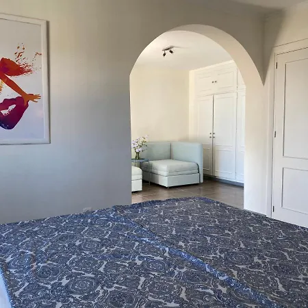 With A Big Garden And Heated Pool Villa *