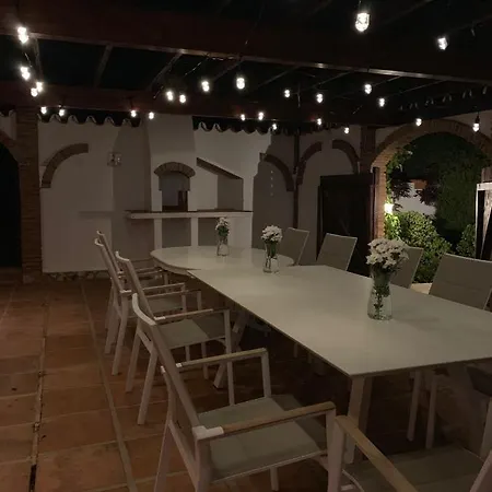 With A Big Garden And Heated Pool Villa *