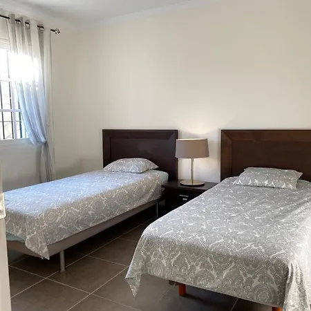 With A Big Garden And Heated Pool * Malaga
