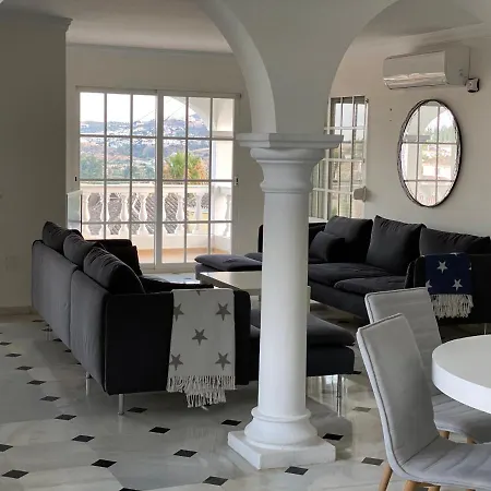 With A Big Garden And Heated Pool Villa *